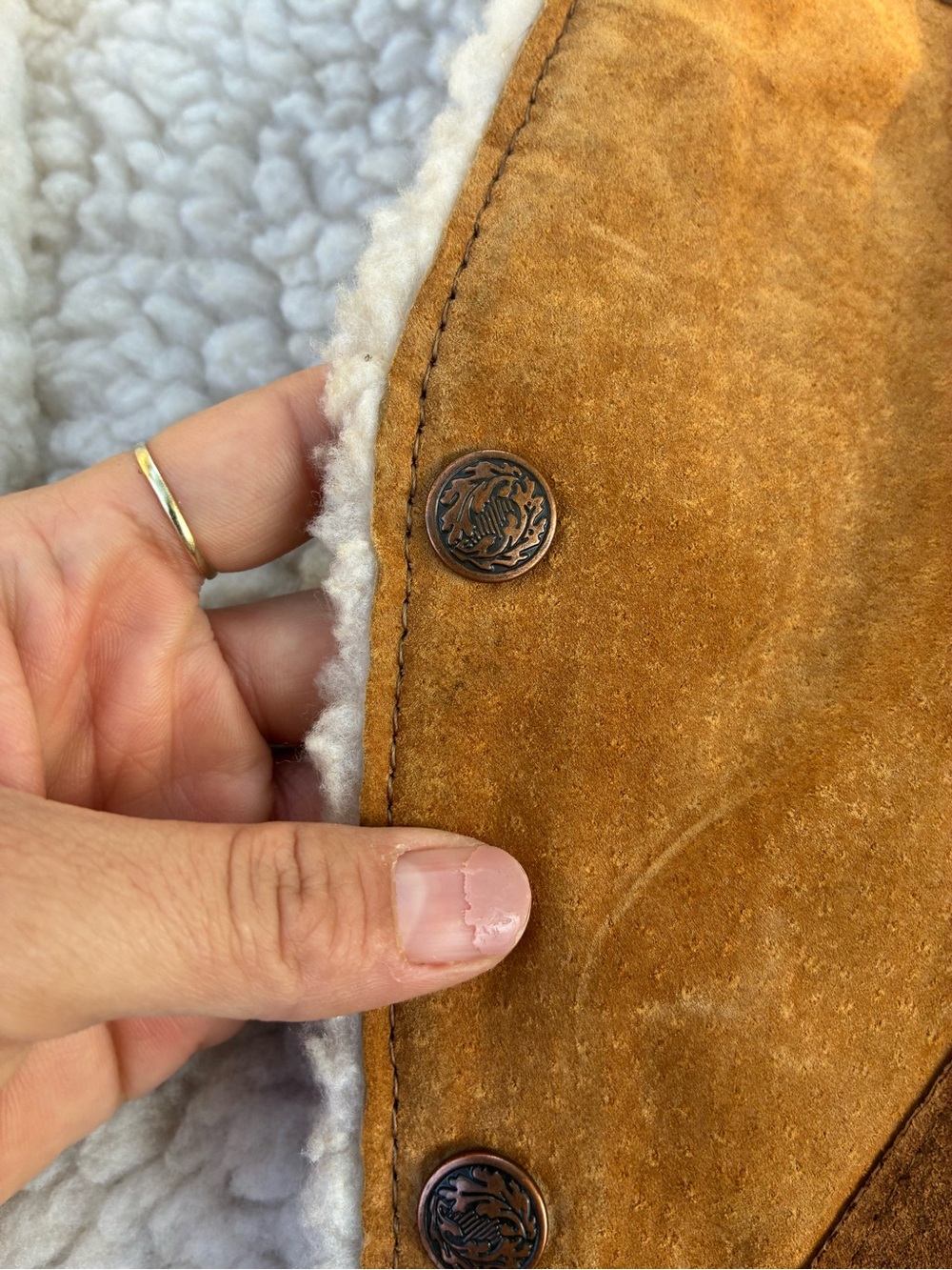 Vest - Picture 4 of 6